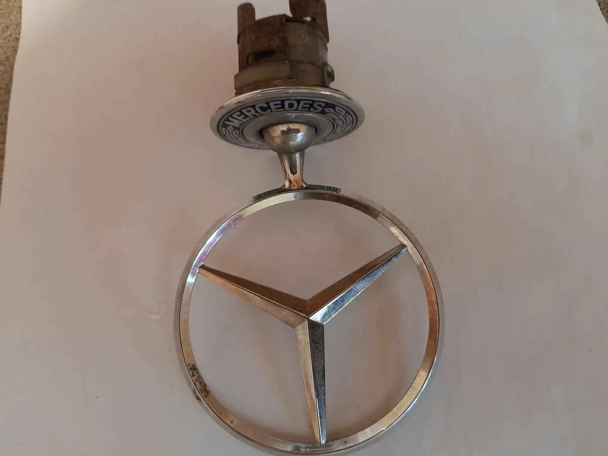 Collectible Vintage Mercedes Benz Car Badge. - Image 4