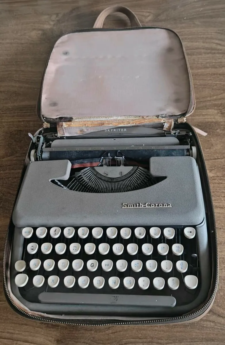Smyth corona typewriter - Image 1