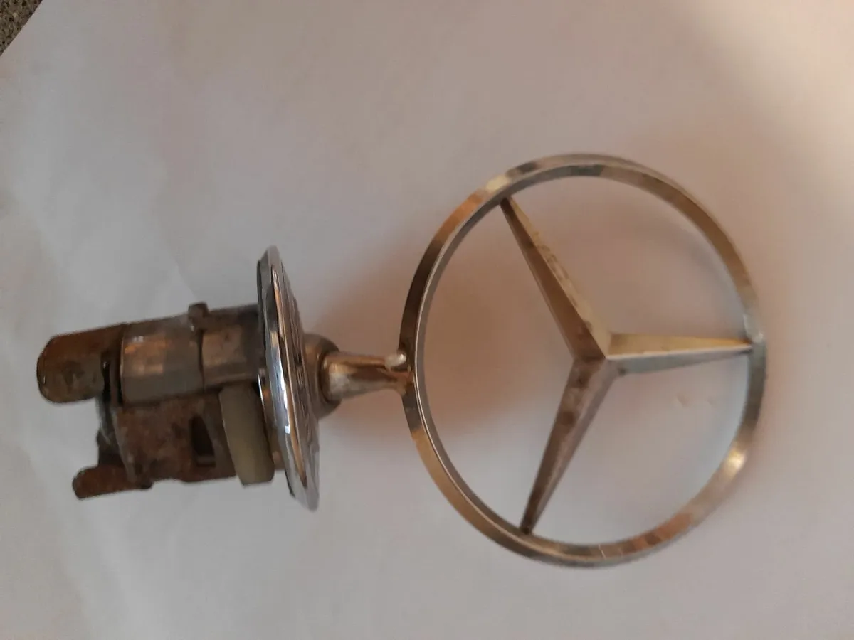 Collectible Vintage Mercedes Benz Car Badge. - Image 1