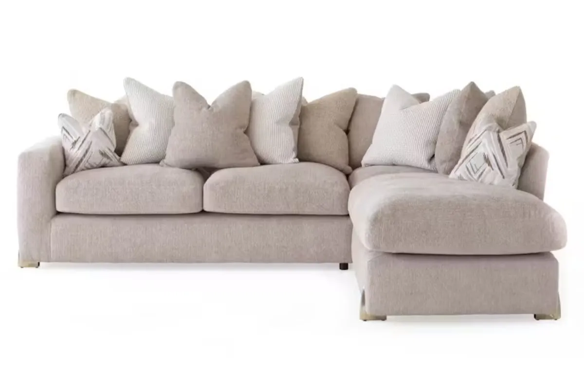 Boucle Couch - Image 1