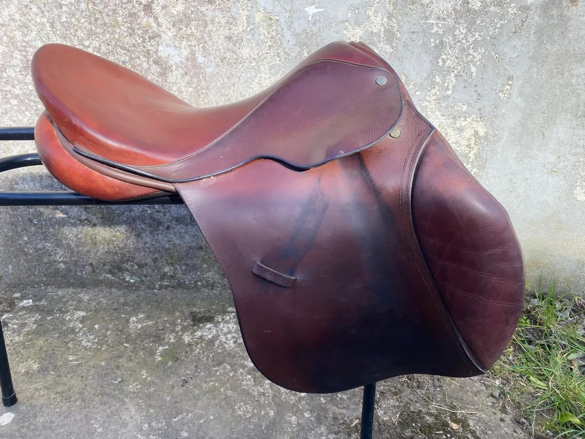 Berney brothers Leather saddle - Image 3