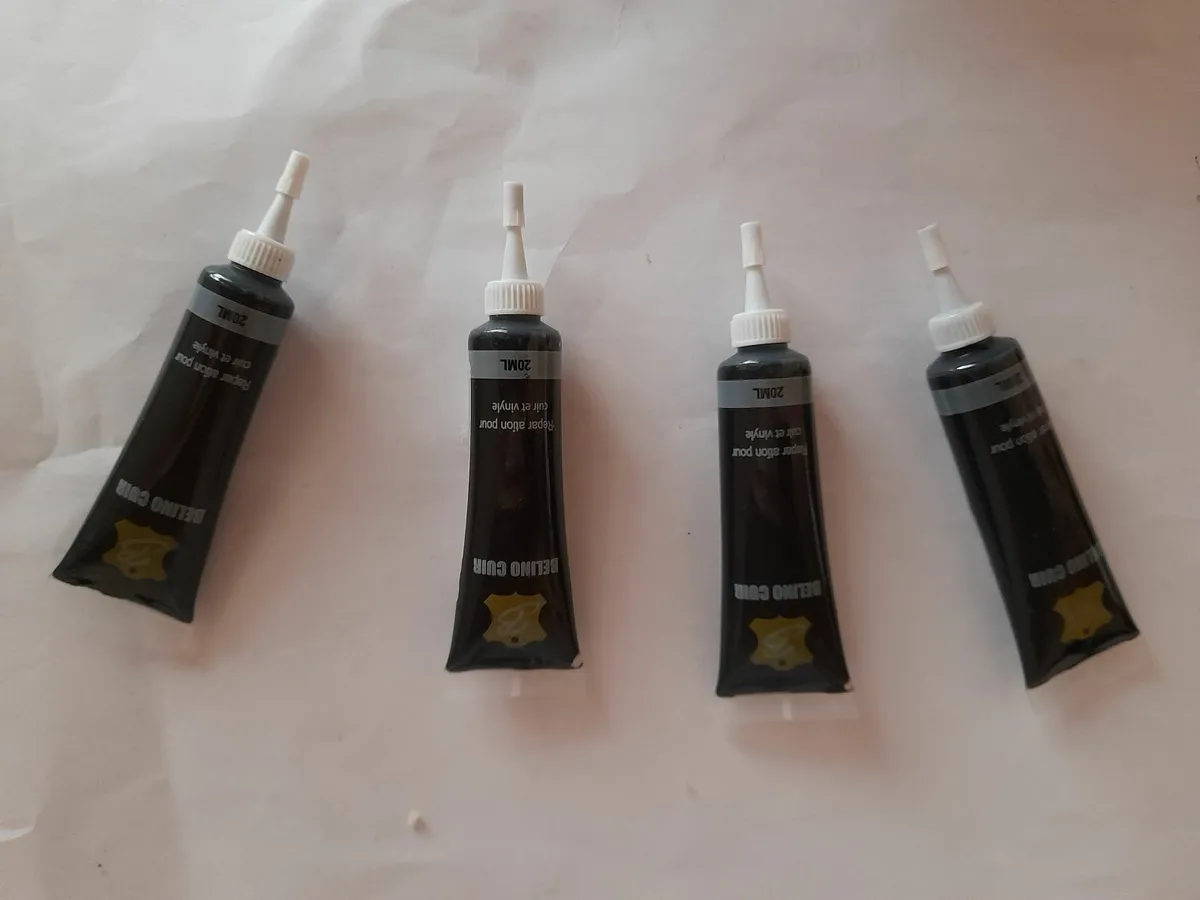 Furniture Repair Kit for Cracke Black Leather Sofa - Image 3