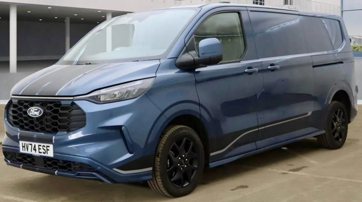 Ford Transit Custom 2.0 300 Ecoblue Sport Panel V - Image 2