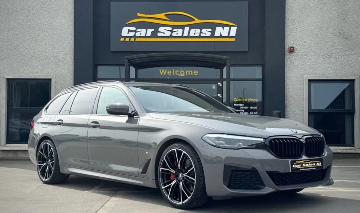 BMW 5 Series 2.0 520d MHT M Sport Touring 5dr Die - Image 1