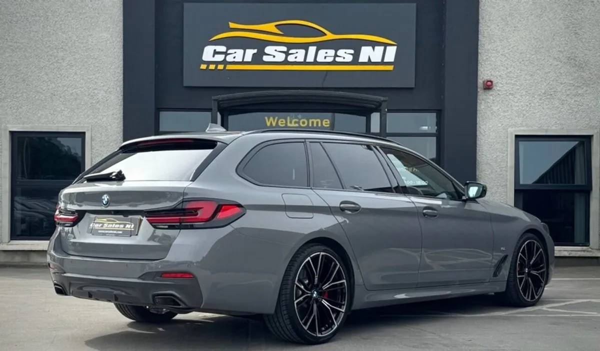 BMW 5 Series 2.0 520d MHT M Sport Touring 5dr Die - Image 3