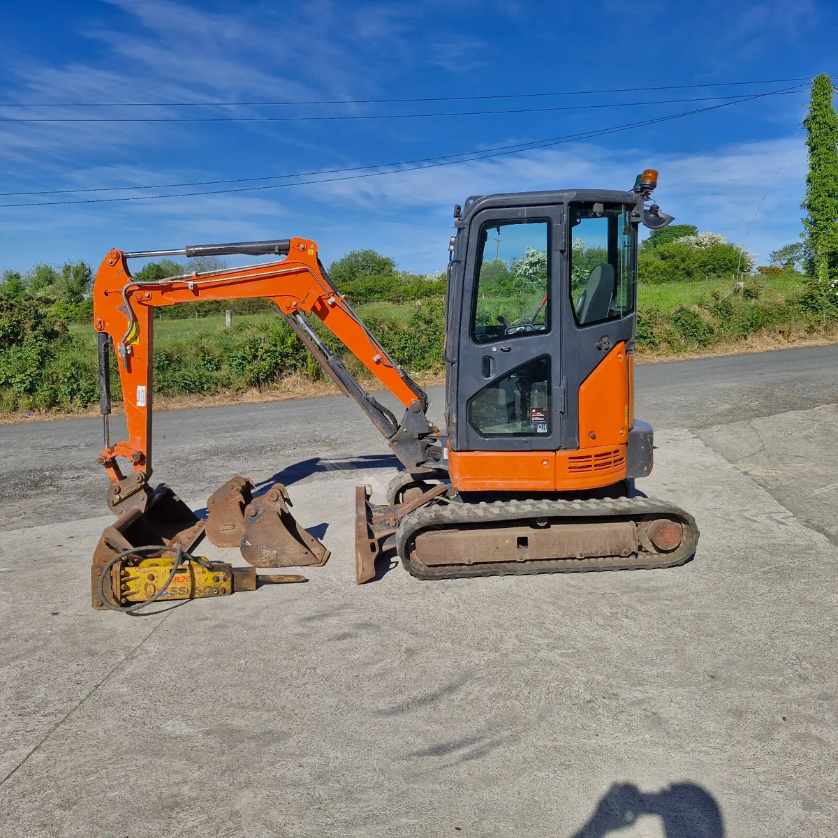 2019 Hitachi 26u.5 - Image 3