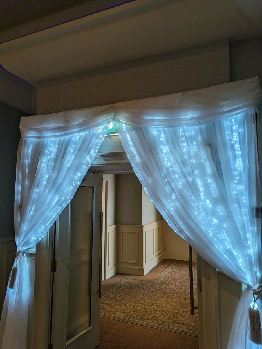 Fairy light door drape - Image 2