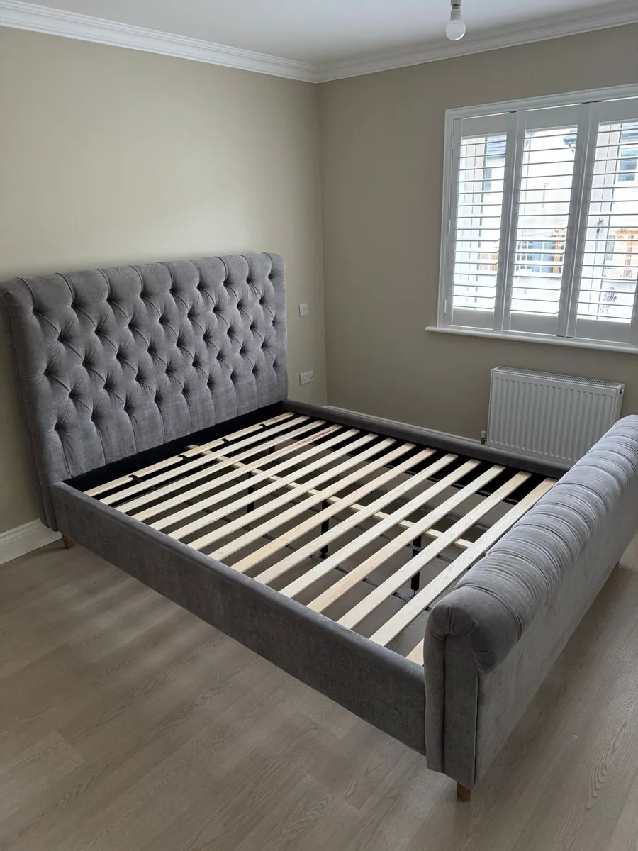 King size bed - Image 2