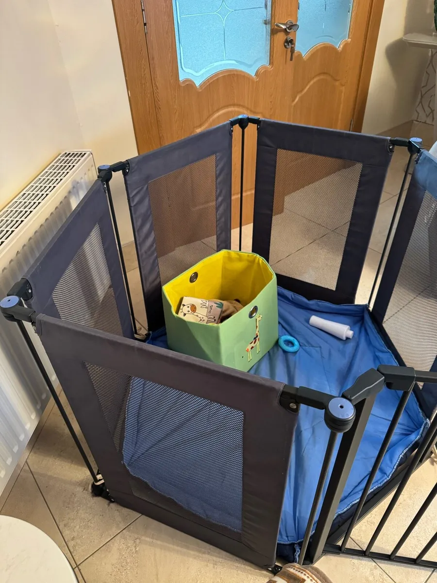 Play Pen - Image 4