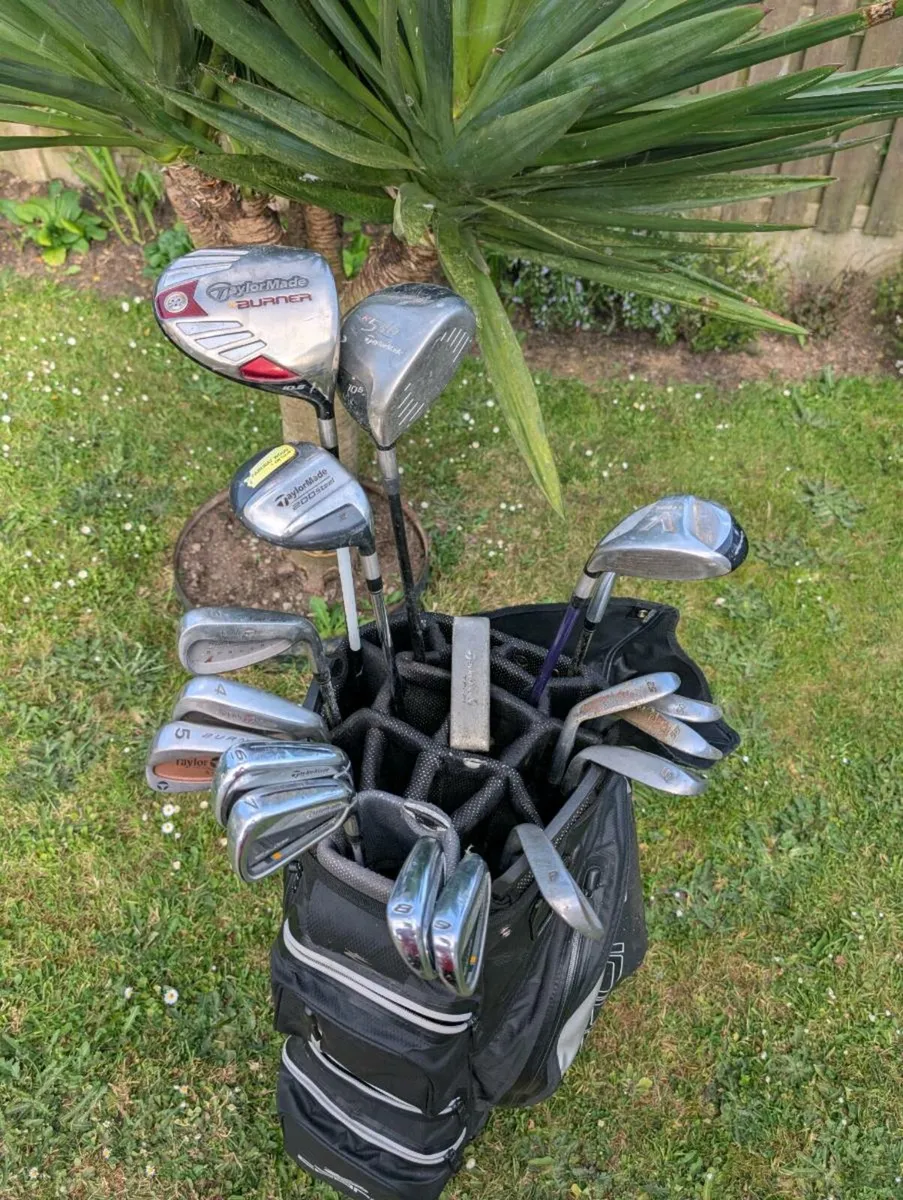 BARGAIN full Taylormade Golf clubs set up need gon - Image 4