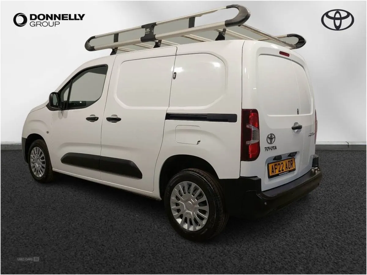 Toyota Proace 1.5d 100 Icon Van  6 Speed - Image 2