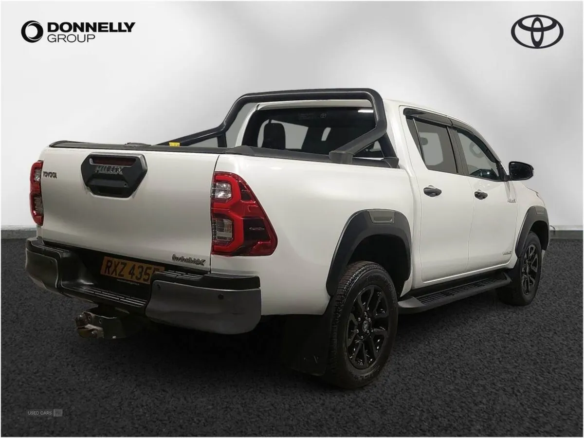 Toyota HiLux Invincible X D/cab Pick Up 2.8 D-4d - Image 2