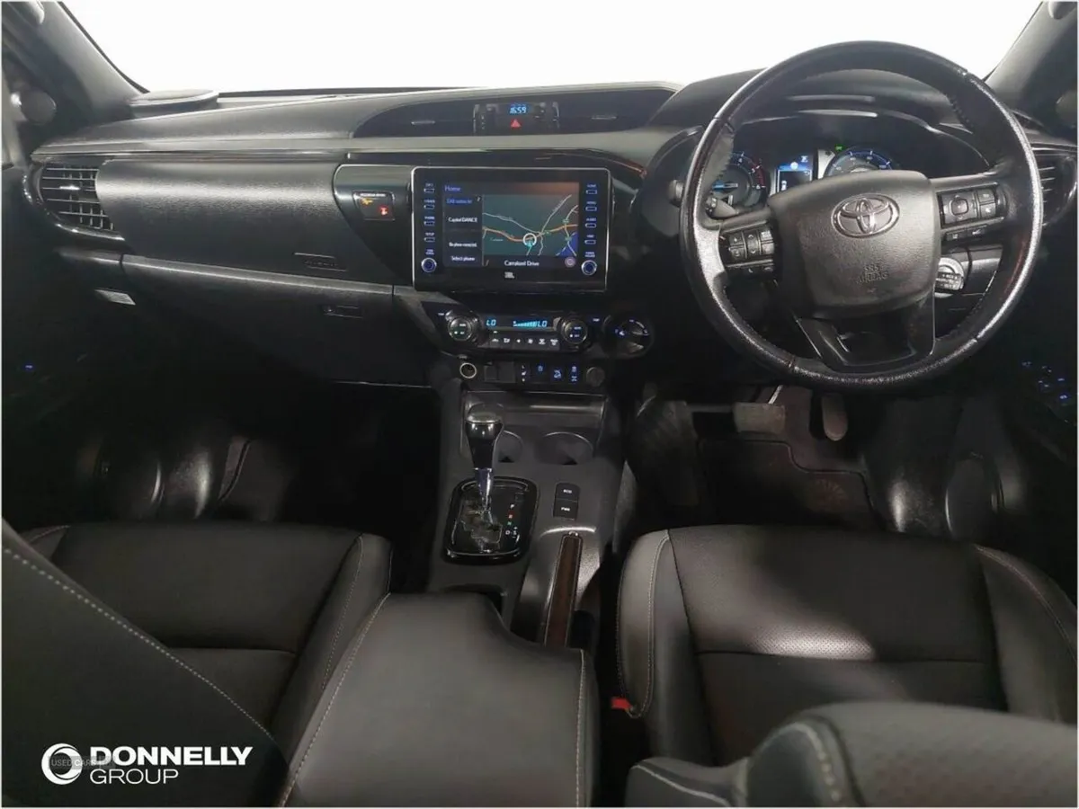 Toyota HiLux Invincible X D/cab Pick Up 2.8 D-4d - Image 3