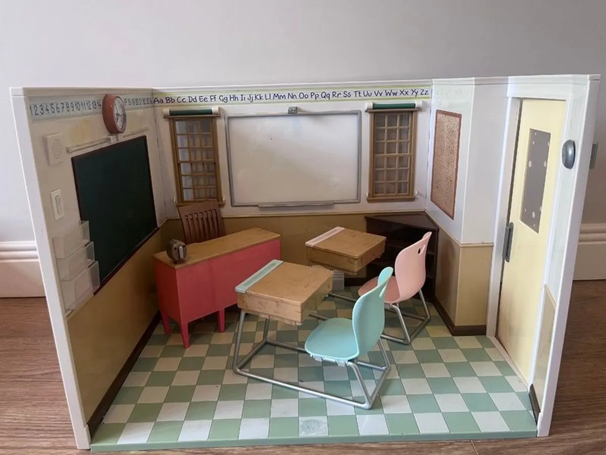 Our Generation Bundle -  Vet, School, Beach House & Wardrobe - Image 4