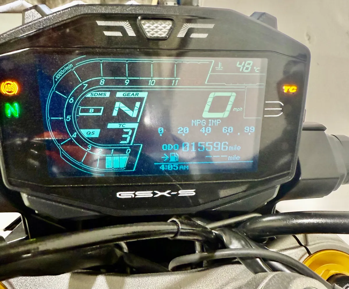 SUZUKI GSX-S 1000 2021 LOW MILES - Image 3