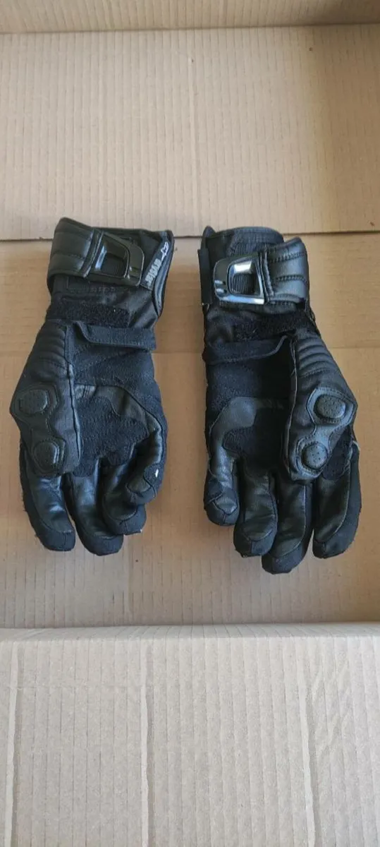 Alpinestars Motorbike Gloves Size M - Image 2