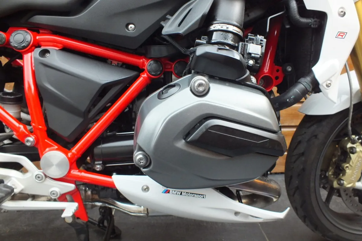 2015 BMW R1200R (Low Miles & MINT.) - Image 4