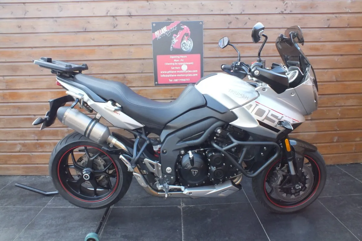 2017 Triumph Tiger 1050 Sport (MINT & Loaded) - Image 3