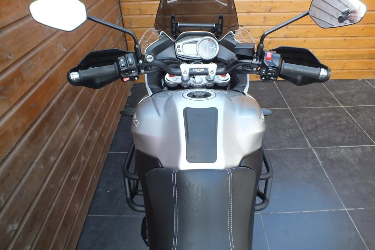 2017 Triumph Tiger 1050 Sport (MINT & Loaded) - Image 4