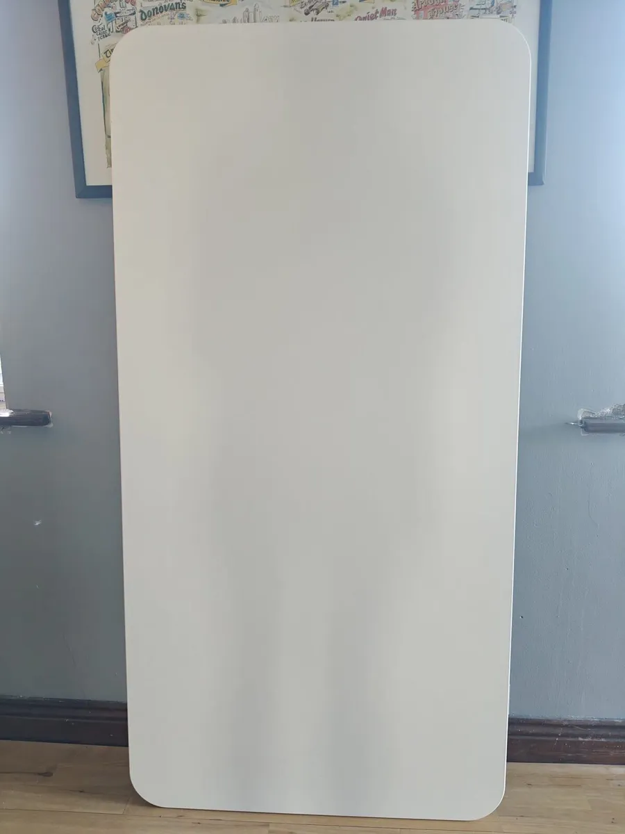 Standing desk - electric - Image 1
