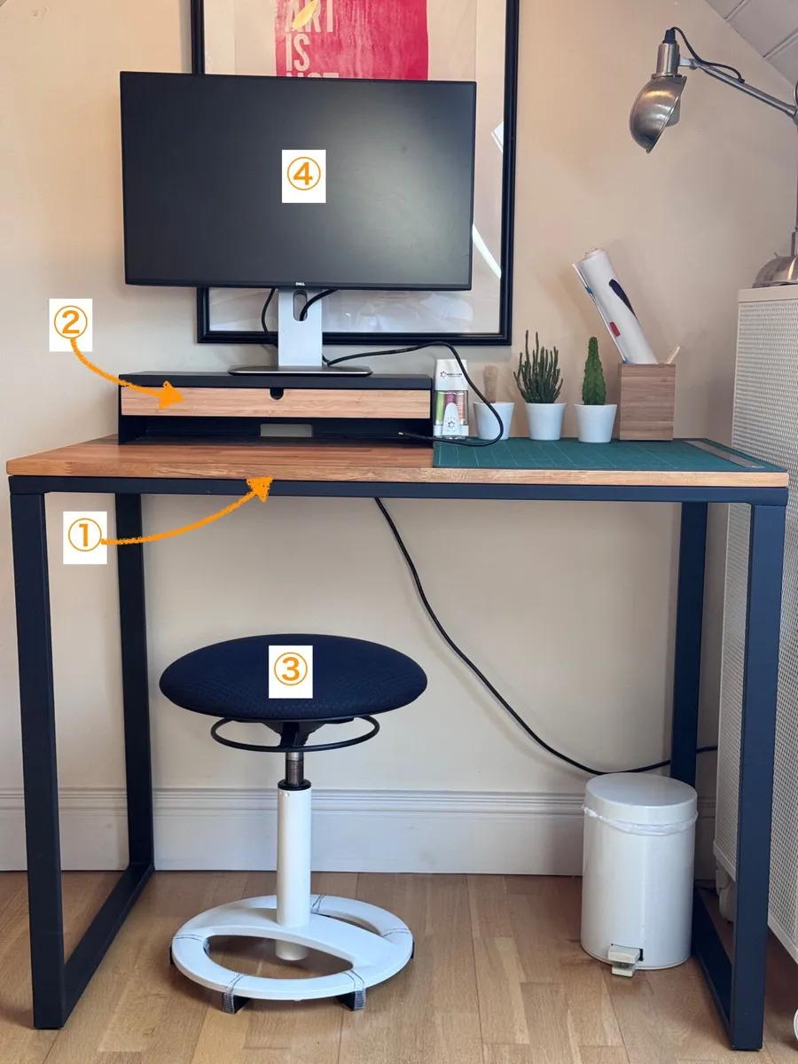 Compact office desk with accessories - Image 2