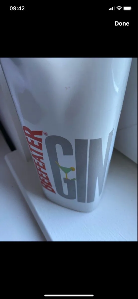 Rare Beefeater Gin Ceramic Water Jug - Image 2