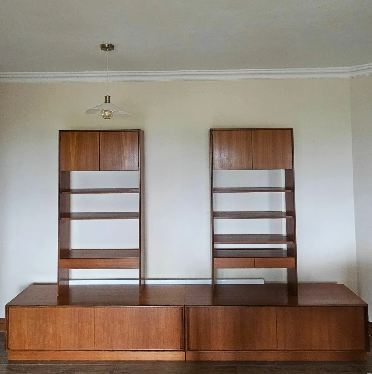 Shelving unit