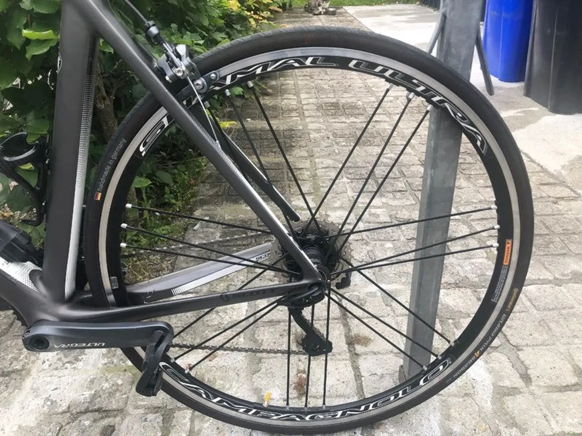 Road bike. Scott foil 15 Ultegra  DI2 - Image 3