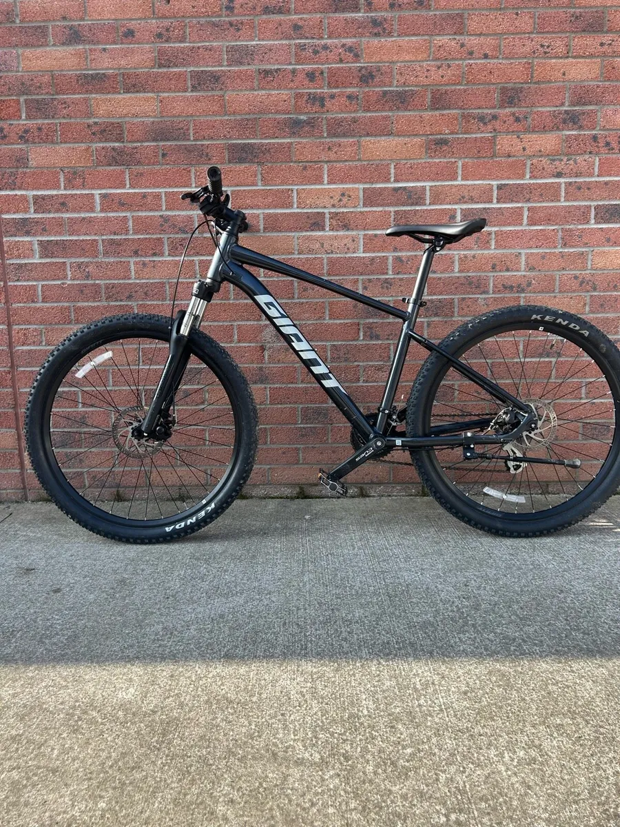 Giant Talon Mountain Bike - Image 1