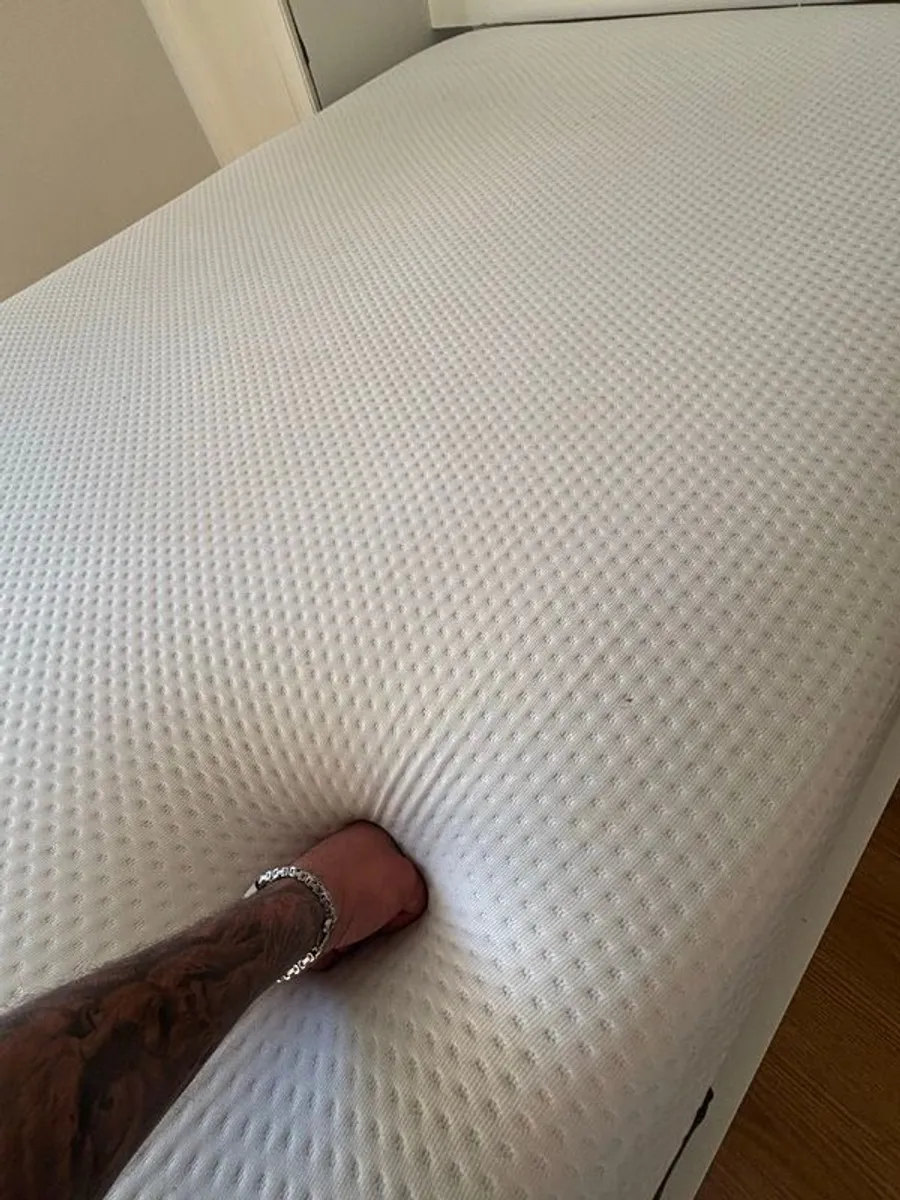 Emma Hybrid Premium Mattress UK Double  More Than Half Price - Image 4