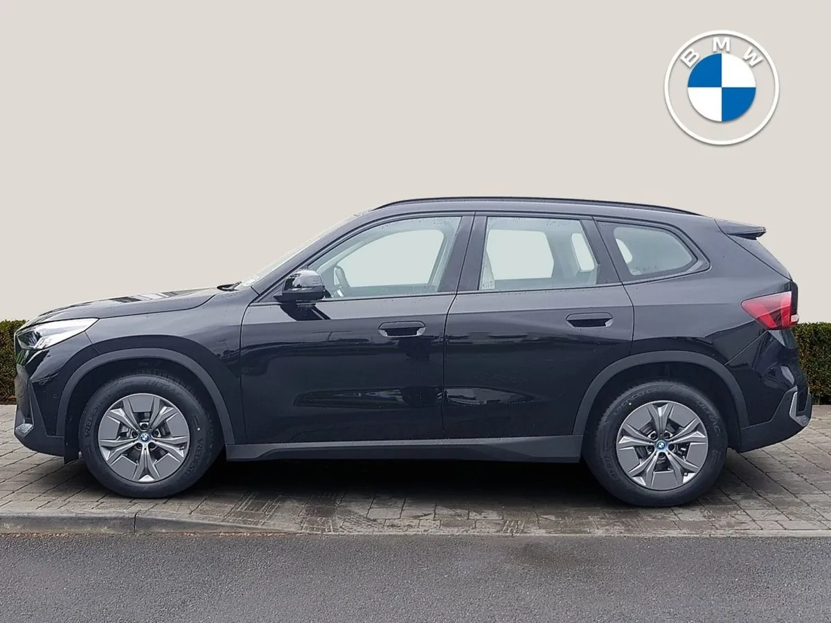 BMW iX1 Edrive20 Xline - Image 3