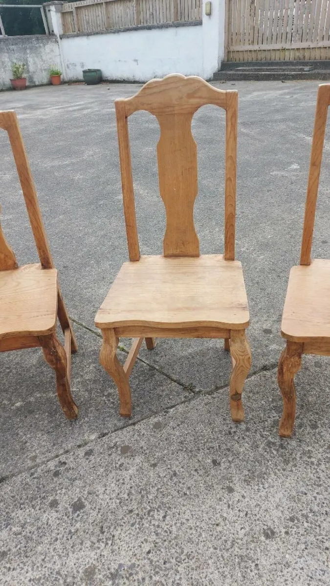 Four sturdy rustic dining chairs - Image 4