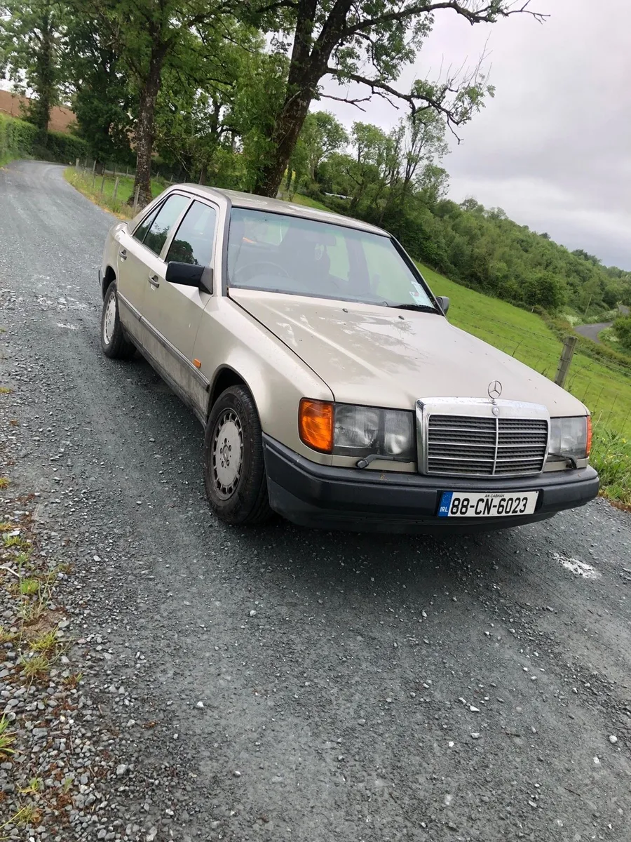 Mercedes benz 300e - Image 1