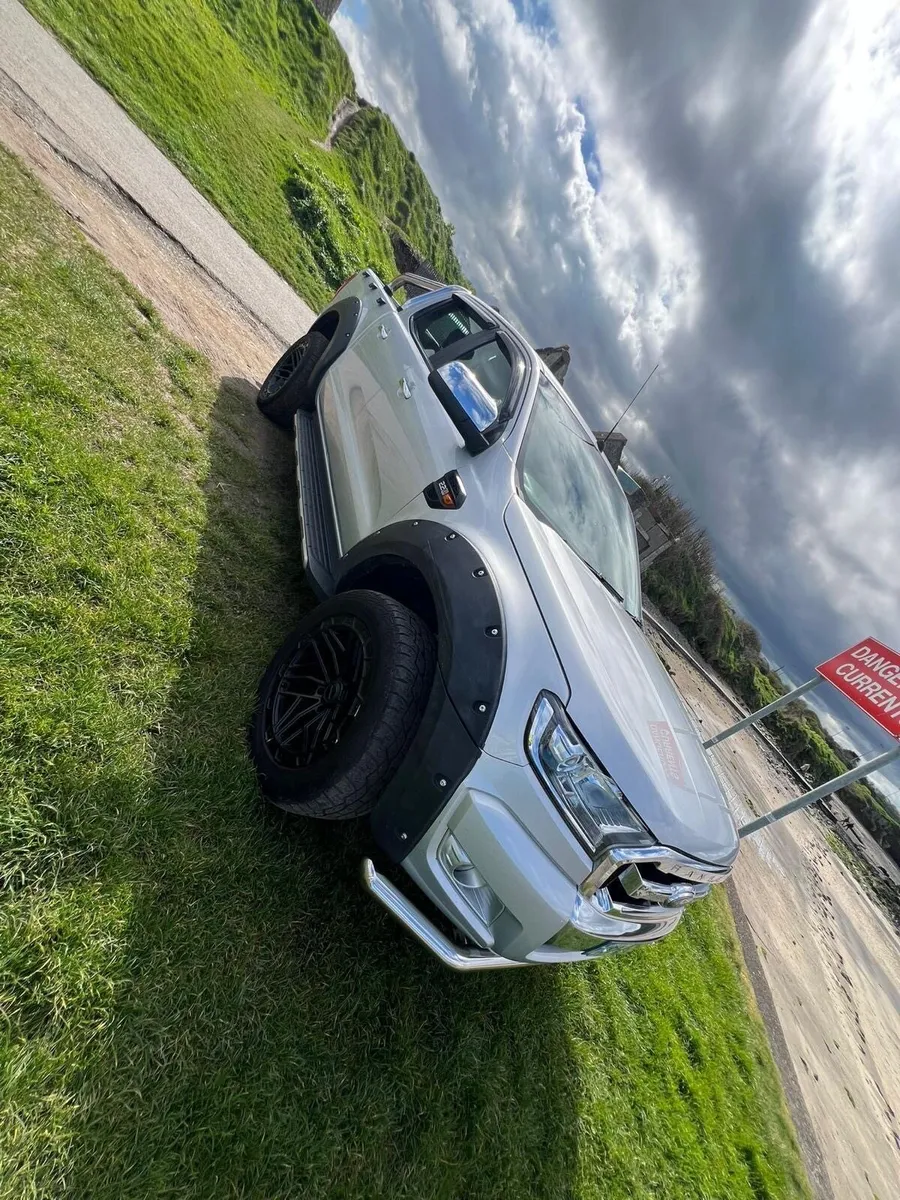 Ford ranger - Image 4