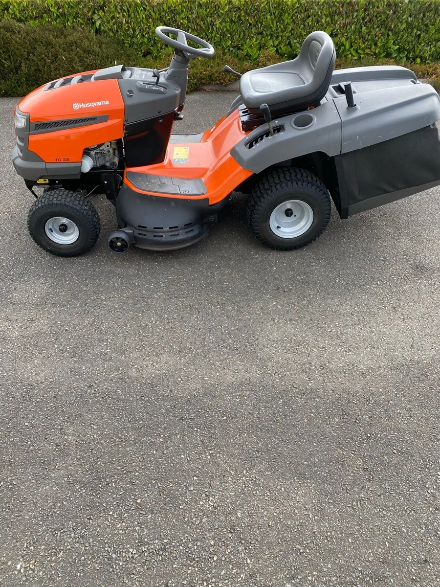 Husqvarna ride on - Image 1