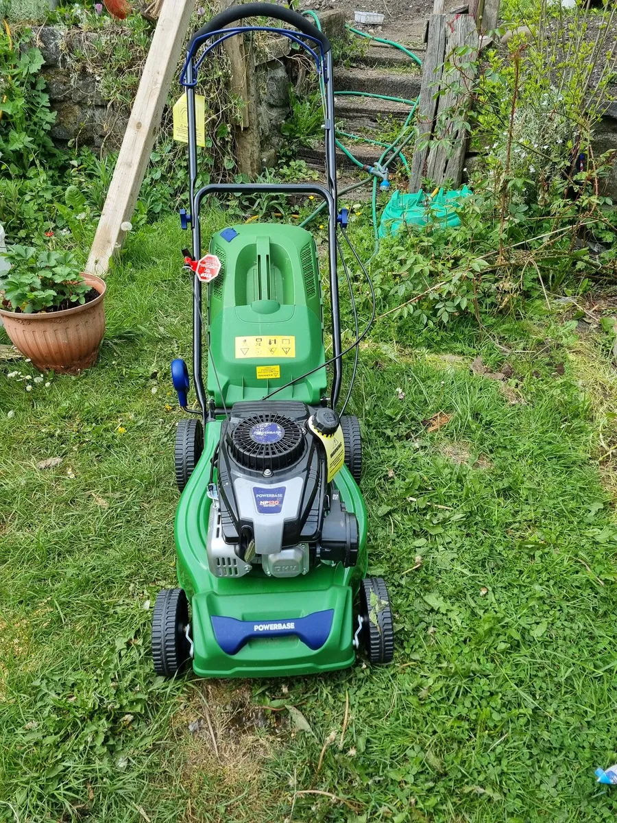 New lawnmower for sale self drive - Image 4