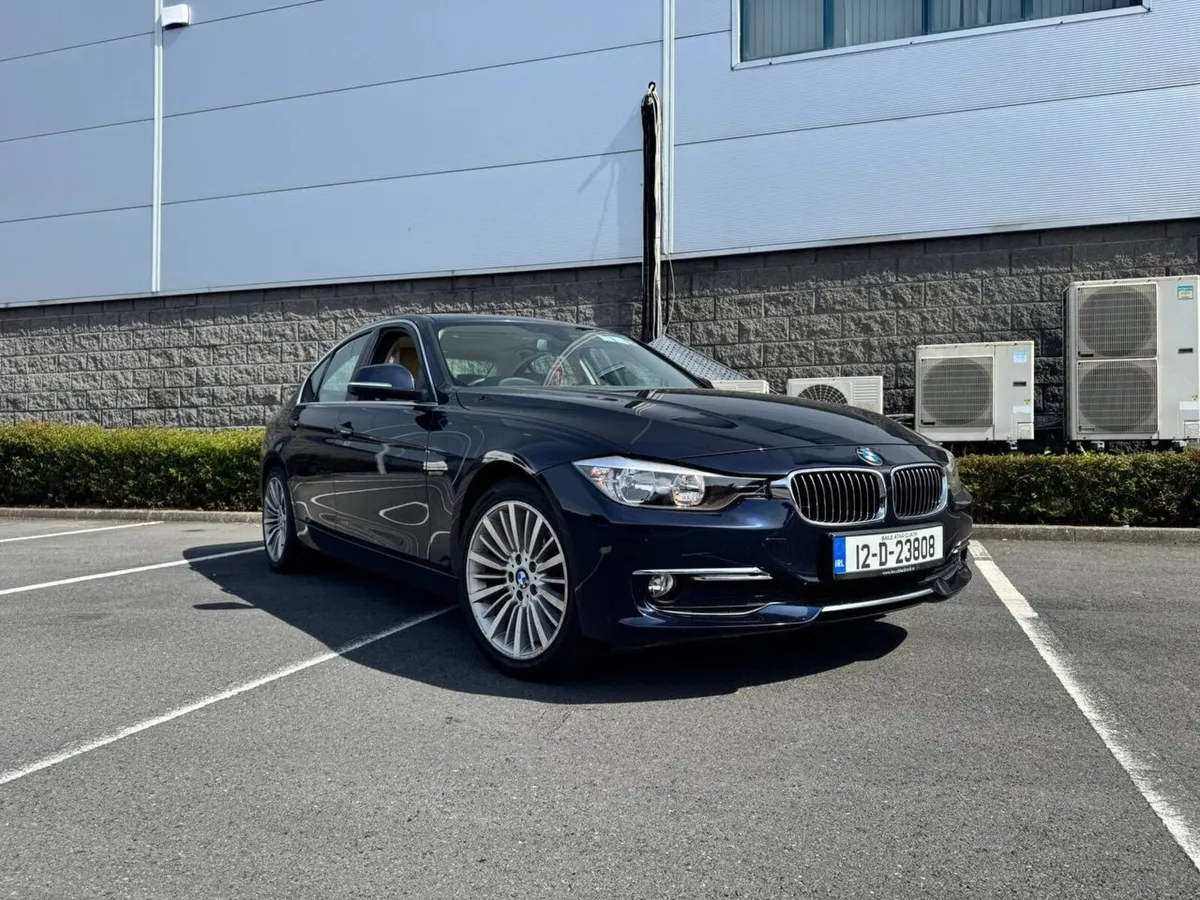 BMW 320d Luxury Auto - Image 3