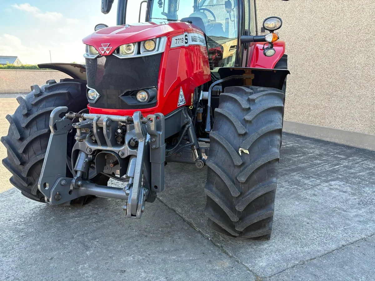 Massey Ferguson 7719S - Image 3