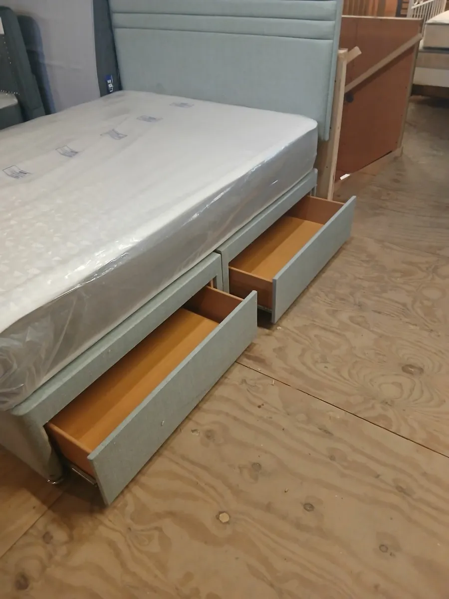Bed - Image 2