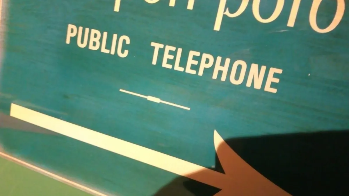 Irish telephone novelty metal tin sign - Image 4