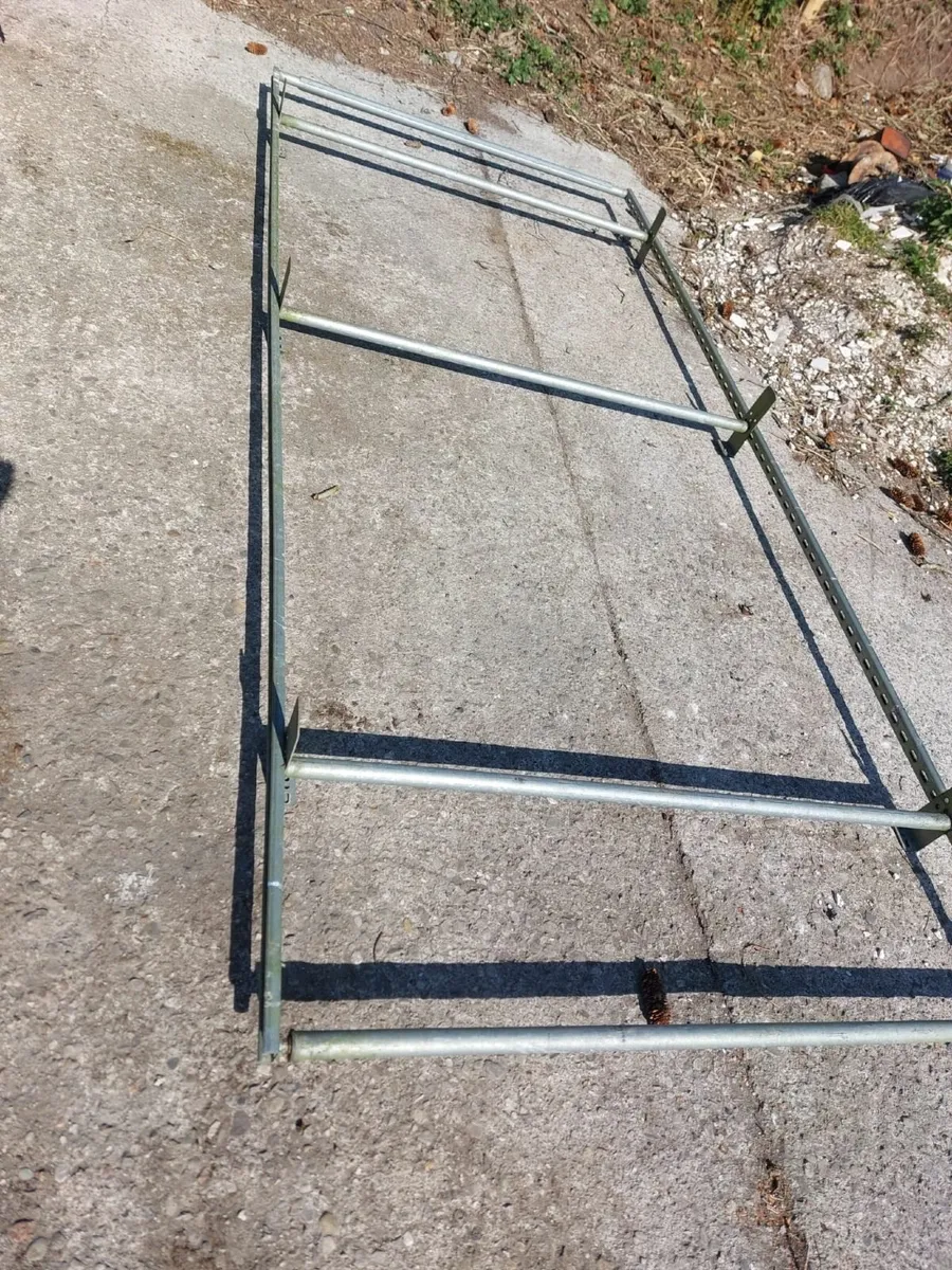 Van roof rack