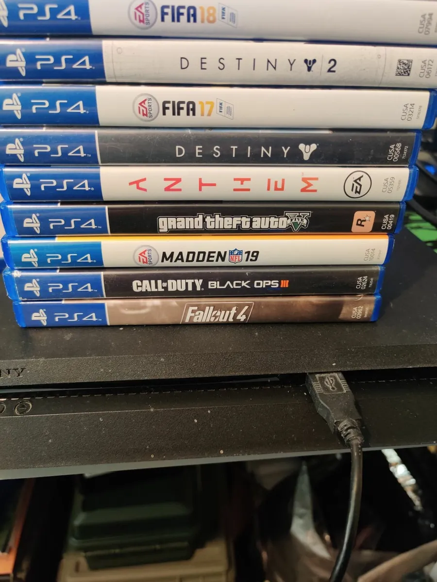 PlayStation 4 Slim 1TB + Games - Image 3