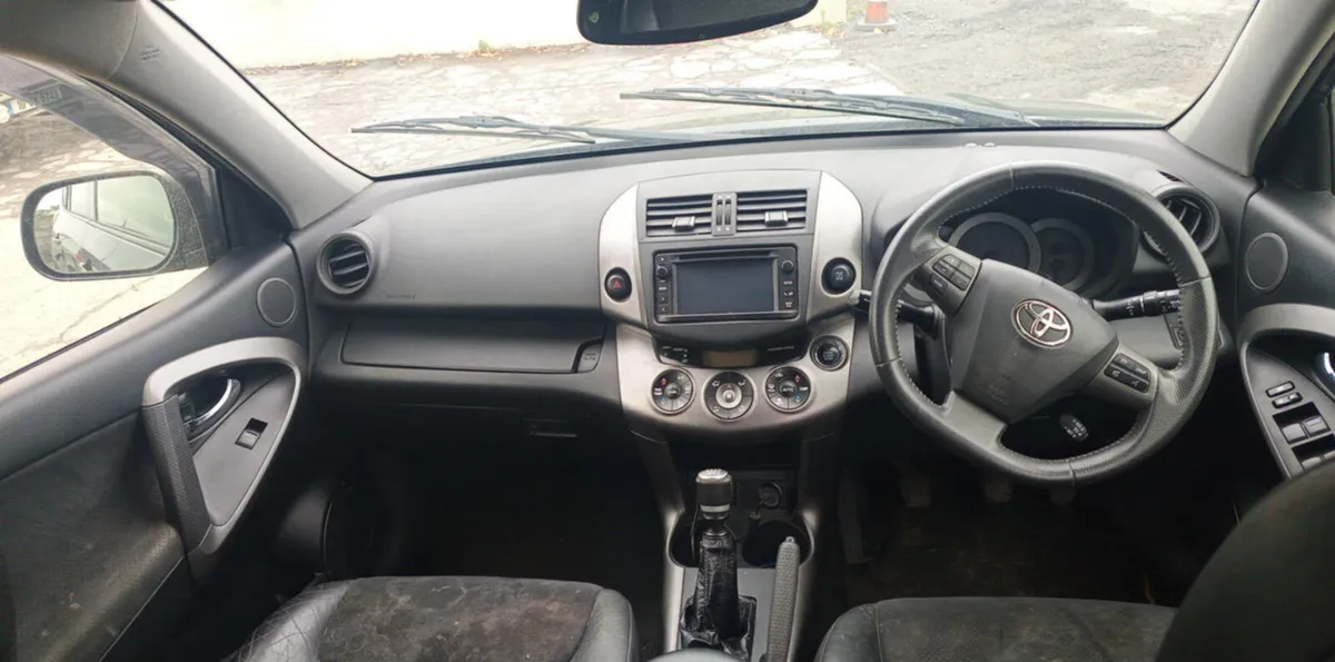 2012 TOYOTA RAV4 2.2 DIESEL FOR BREAKING! - Image 3