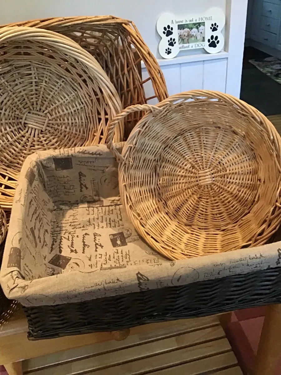 BASKET SELECTION OF VARIOUS SHAPES AND SIZES - Image 2