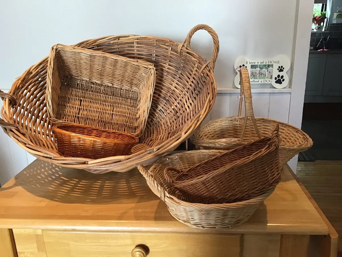 BASKETS……. SELECTION OF VARIOUS SHAPES AND SIZES - Image 2