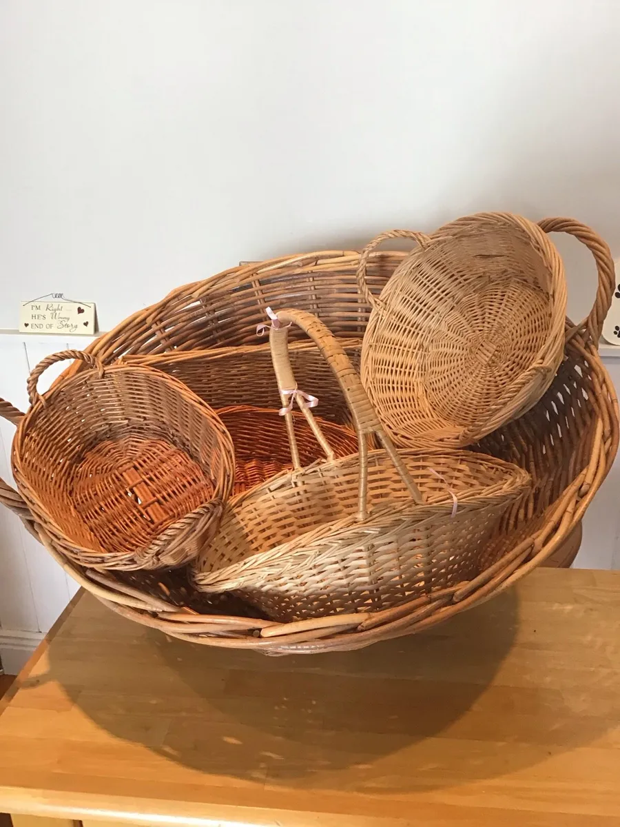 BASKETS……. SELECTION OF VARIOUS SHAPES AND SIZES - Image 1