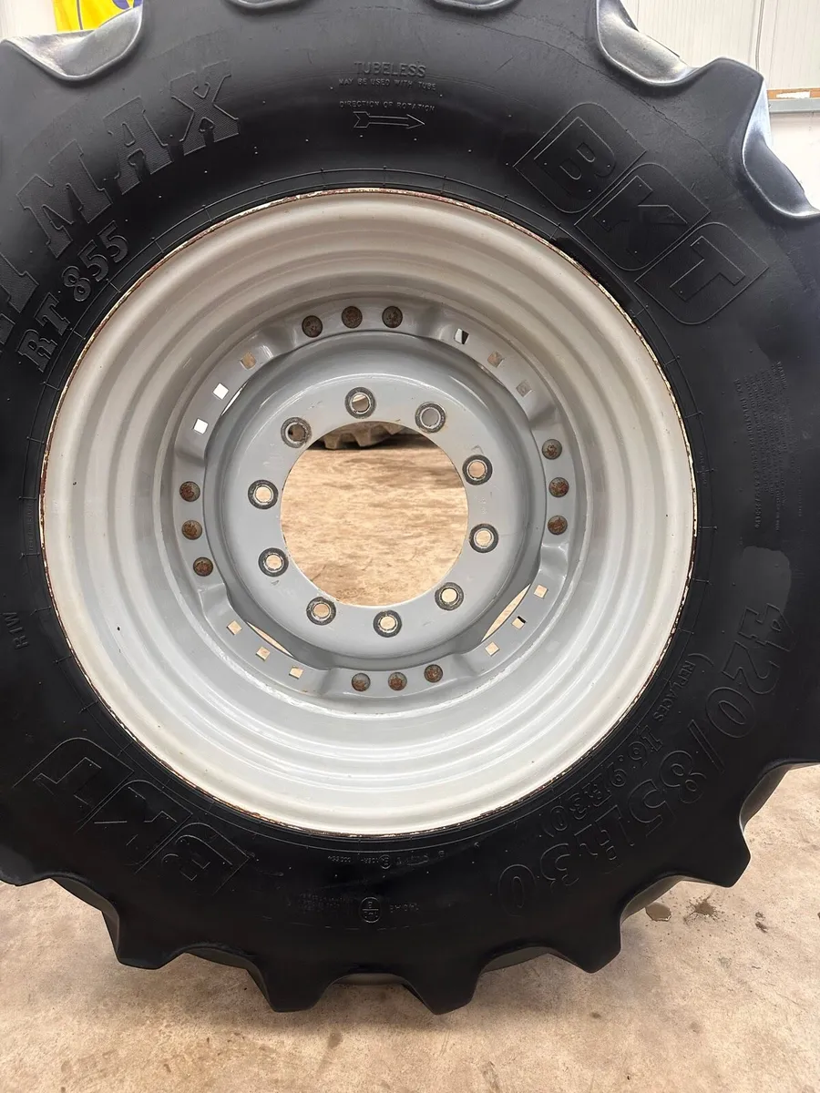 MF wheels and tyres - Image 1