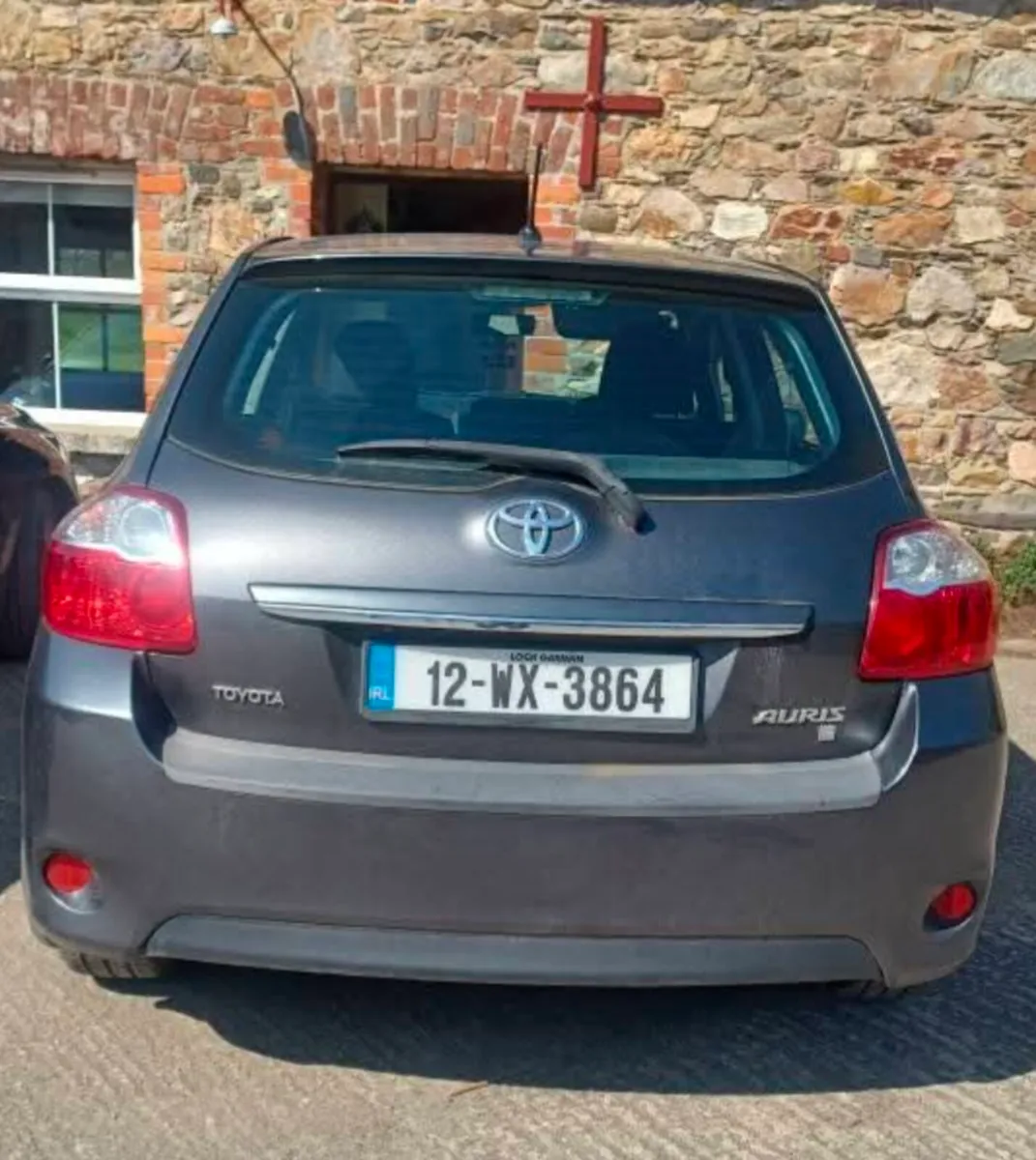 Toyota Auris - 135000km -1.3 Petrol - Image 2