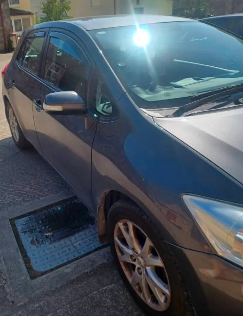 Toyota Auris - 135000km -1.3 Petrol - Image 3