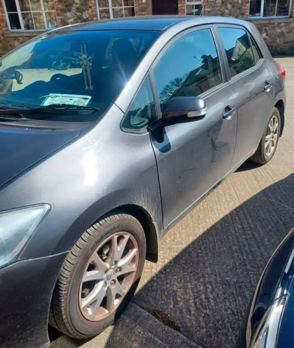 Toyota Auris - 135000km -1.3 Petrol - Image 4